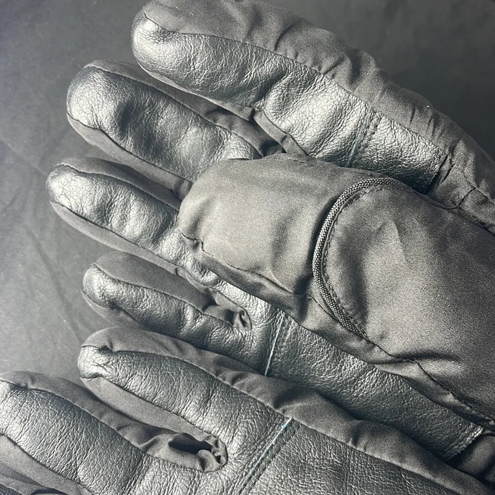 Kombi Gore-Tex Gloves Women’s size Medium